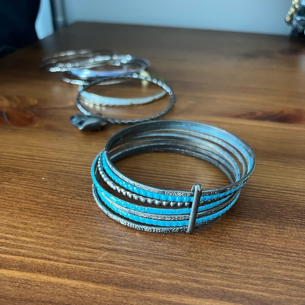 ✨ 3/$15✨ Bangles Sets - Picture 3 of 4